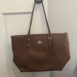 Authentic Coach tote/shoulder bag